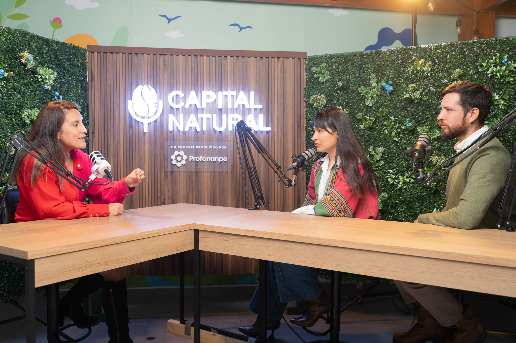This episode of Capital Natural delves into the urgency of telling stories that mobilize decisions and strengthen citizen participation in the face of Peru’s environmental challenges.