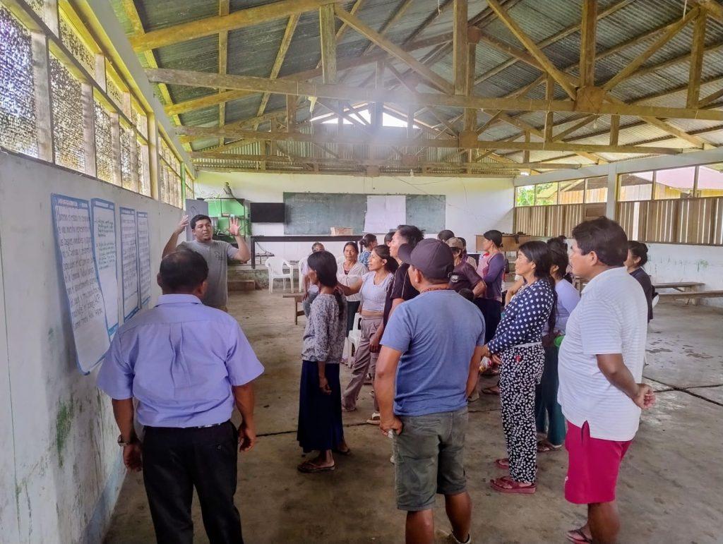 Members of the Candungos Native Community participate in a workshop to define the objectives and vision of the PCA