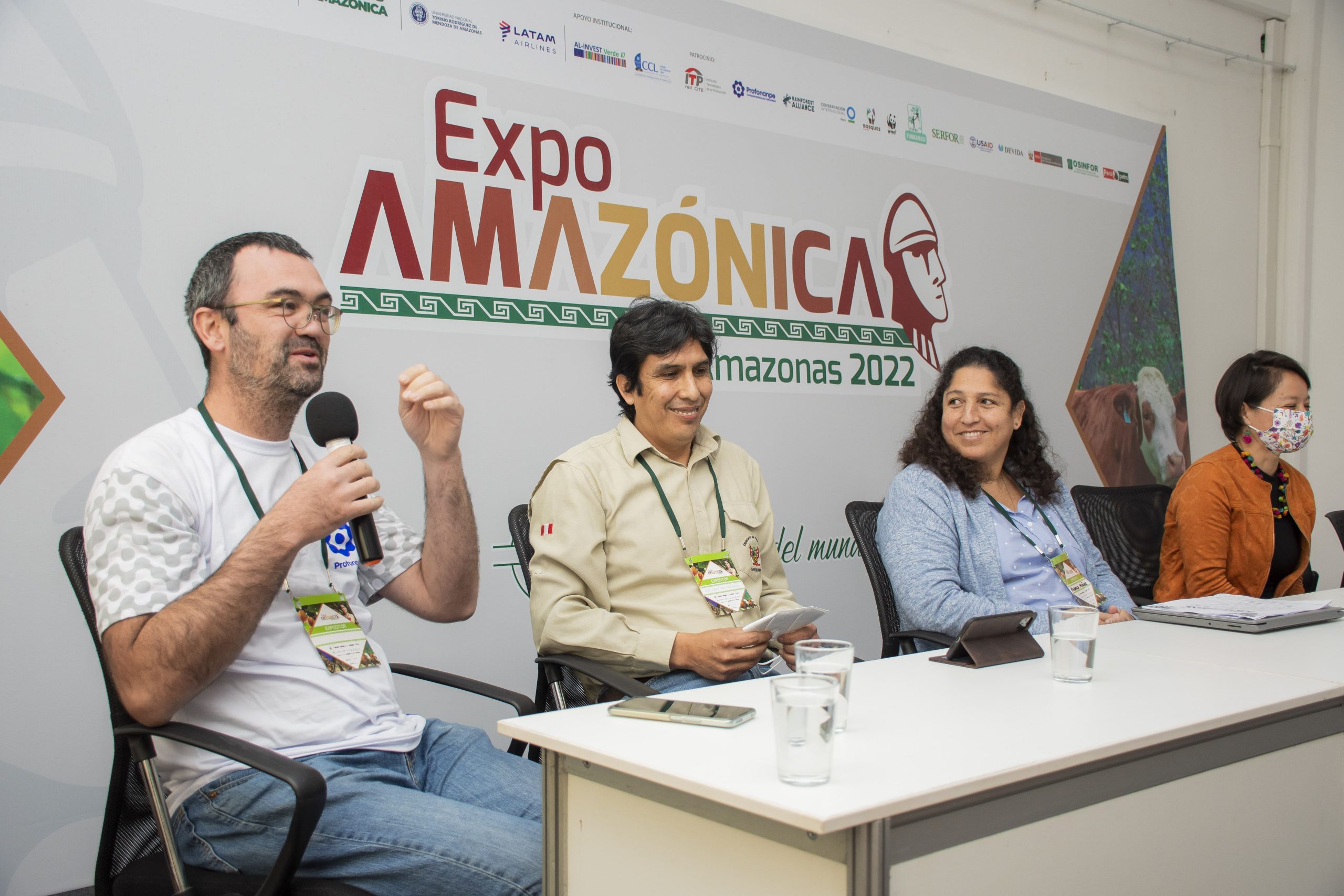 Anton Williems, CEO of Profonanpe, together with Jose Carlos Nieto (Sernanp), Fabiola Muñoz (GCF) and Margarita Medina (Andes Amazon Fund), in the session “Biodiversity Conservation for Local Development: Experiences from the Regions”.