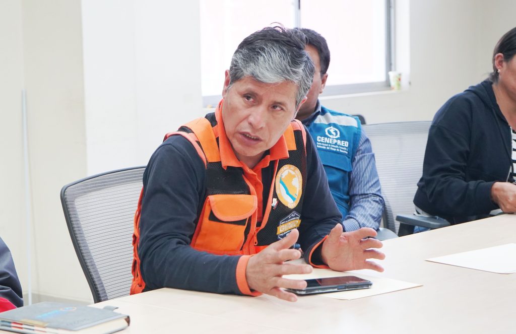 Silvestre Quito, especialista de la Oficina Desconcentrada del Indeci en Áncash, socializa las experiencias y lineamientos del SAT.   