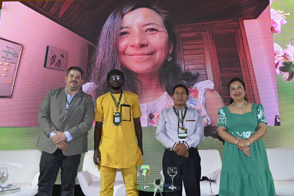 Panel “Inclusión de comunidades tradicionales, mujeres, jóvenes y pueblos indígenas en modelos de conservación de la polinización que generen ingresos” Foto: © GIZ / Zuleika de Souza 