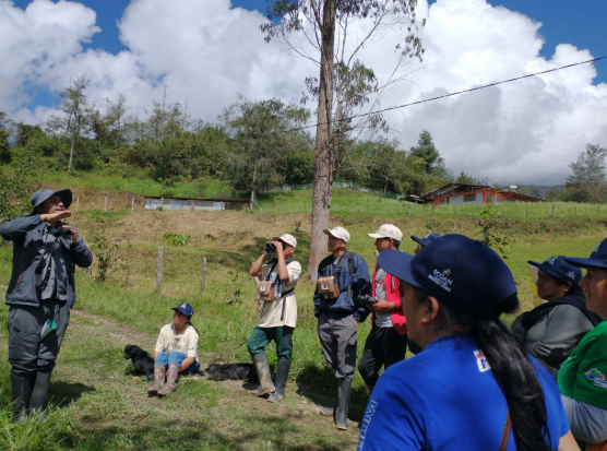 Molinopampa: Explicación del monitoreo participativo de aves priorizadas.