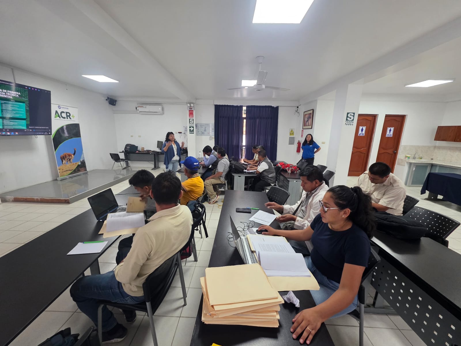 Equipos de ACR participando en las Asistencias Técnicas Presenciales del Programa Formativo