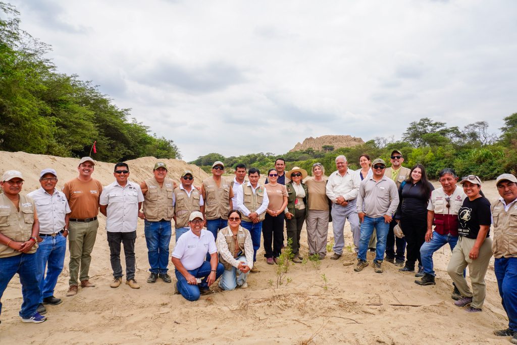 Visita al Santuario Histórico Bosque de Pómac, recinto importante de bosque seco en Lambayeque.