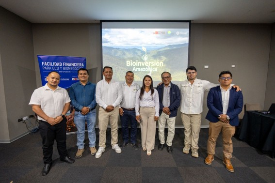 Representantes de los bionegocios ganadores del concurso Bioinversión Amazónica 2026